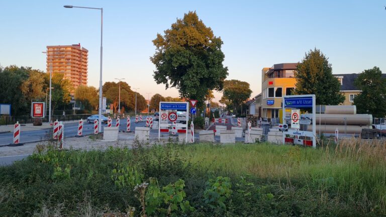Afsluiting autoverkeer Koningin Wilhelminaplein gaat door, fietsstraat in aantocht